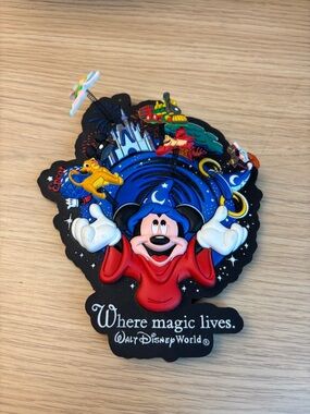 Walt Disney World Sourceror Mickey “Where The Magic Lives" 3-D rubber Magnet